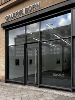 Galerie Born, zeitgenössische Kunst. Malerei, Zeichnung und Skulptur.