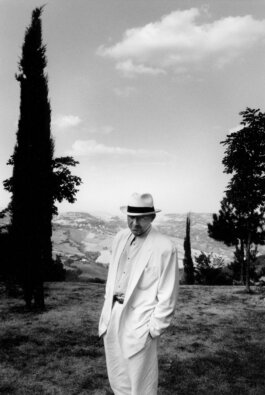 Galerie Born, zeitgenössische Kunst. Malerei, Zeichnung und Skulptur. 